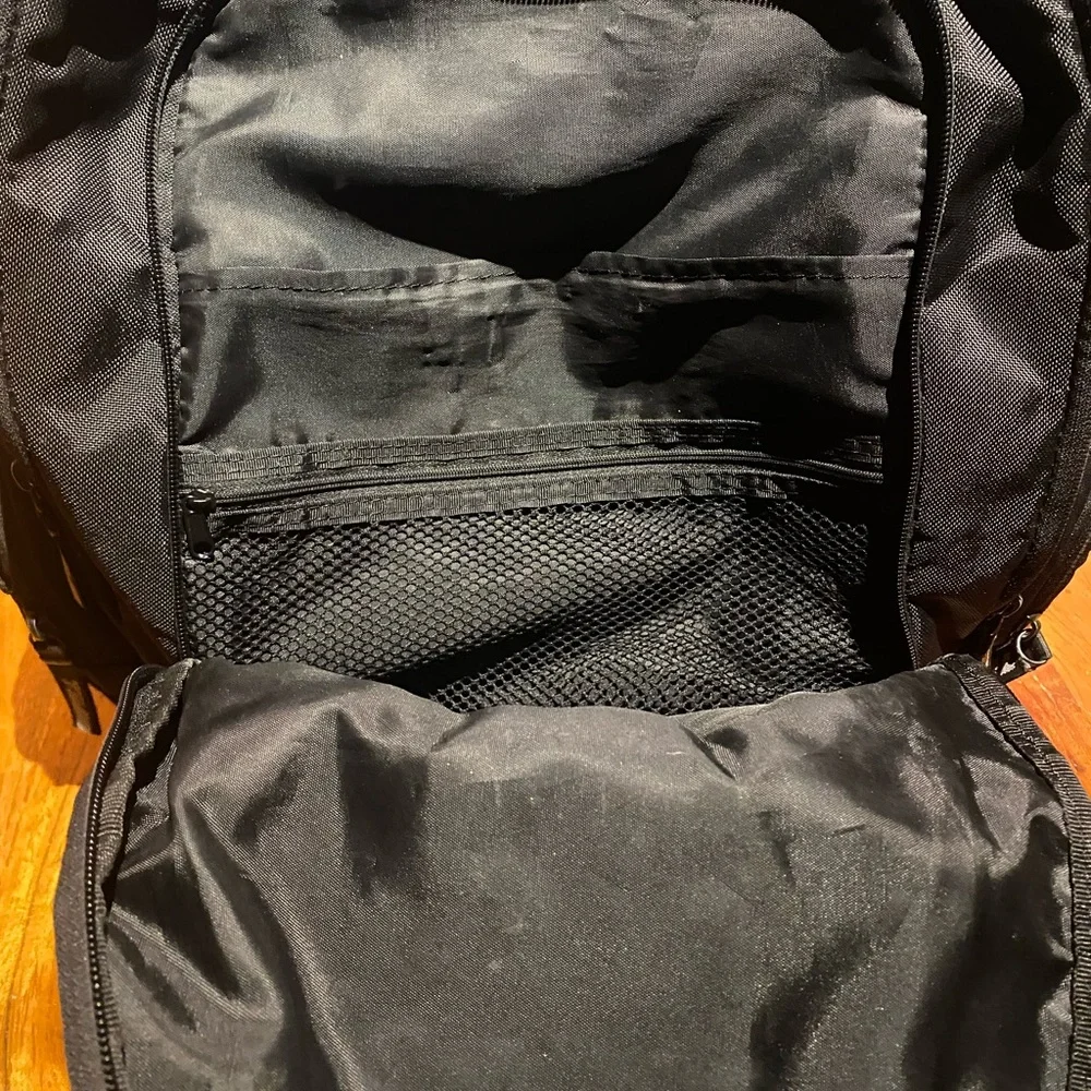 Targus Groove 16”‎ laptop Black Backpack SUPER DELUXE CVR600